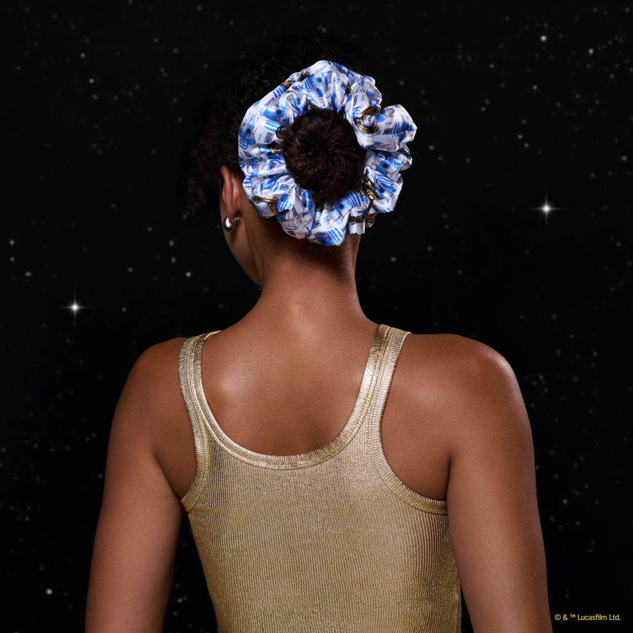 504483-StarWarsxKitsch-SatinPillowScrunchies-R2-D2_StormTroopers-2pc-Model-3-1280x1280px.jpg
