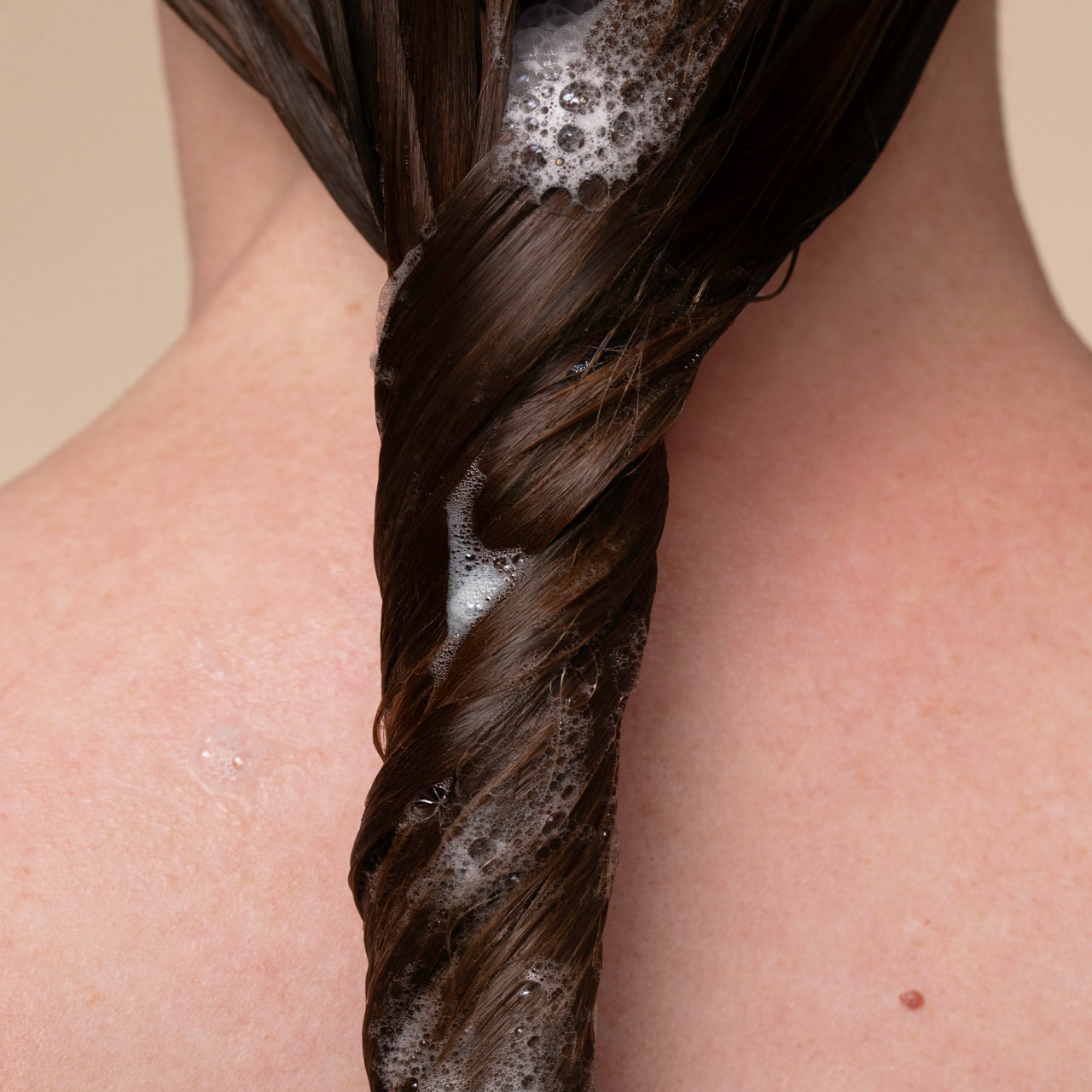505886-505909-505923-505947-507873-505961-LiquidShampoo-Model-1280x1280px_f6ae271a-f75d-4cd3-908c-587c7876fee1.jpg