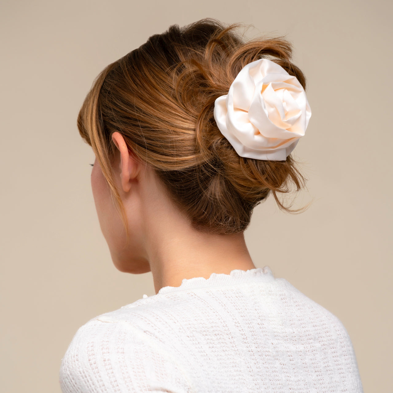 508597-SatinRosetteMediumFlatCloudClip-TrendHairAccessories-Cream-Model-Hair-1280x1280px.jpg