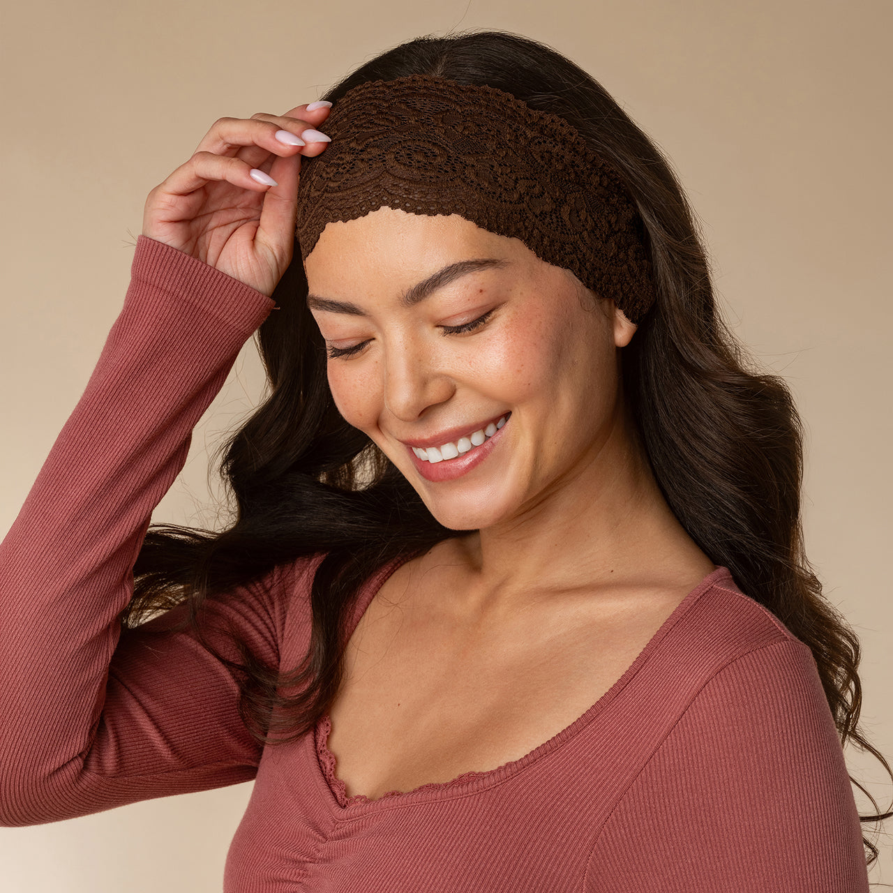 513140_WideLaceElasticHeadbands_2pc_Chocolate_Mocha_model_02__72dpi.jpg
