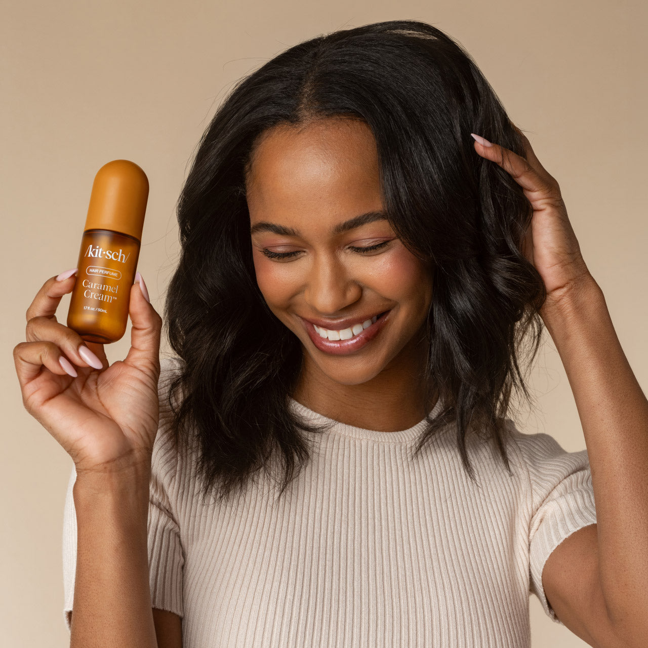 513317-CaramelCream-HairPerfume-Fragrance-Model-2-1280x1280px.jpg