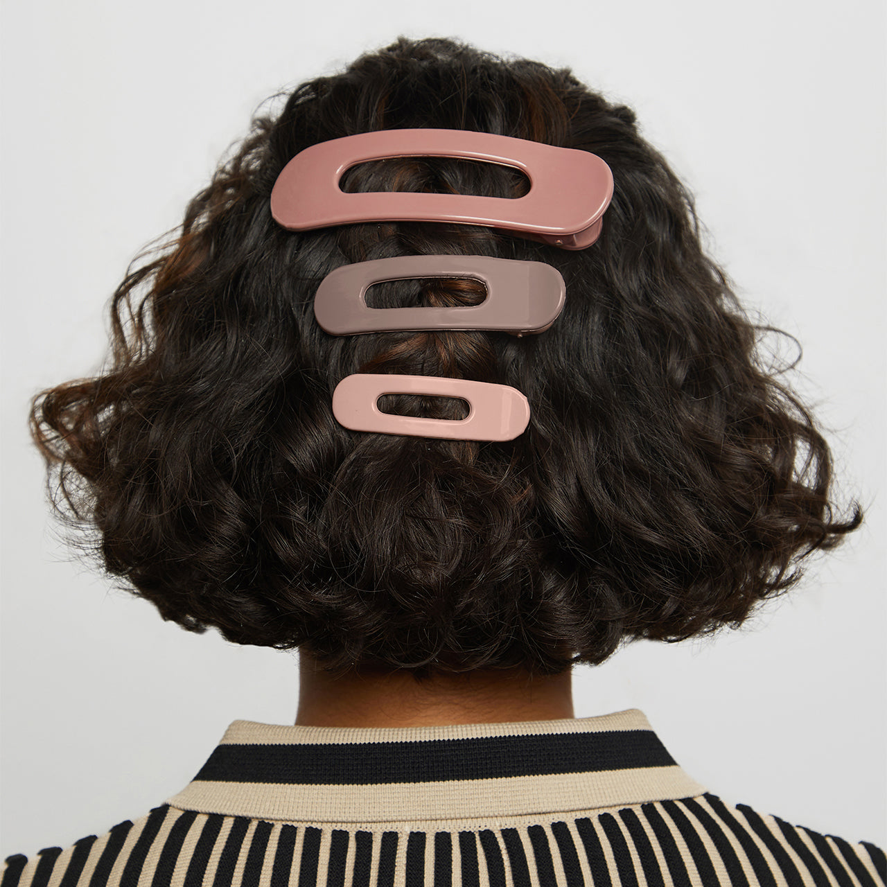 60039-RecycledPlastic-UltraGlossy-FlatLayClawClips-3pc-Model-Hair-Terracotta-1280x1280px.jpg