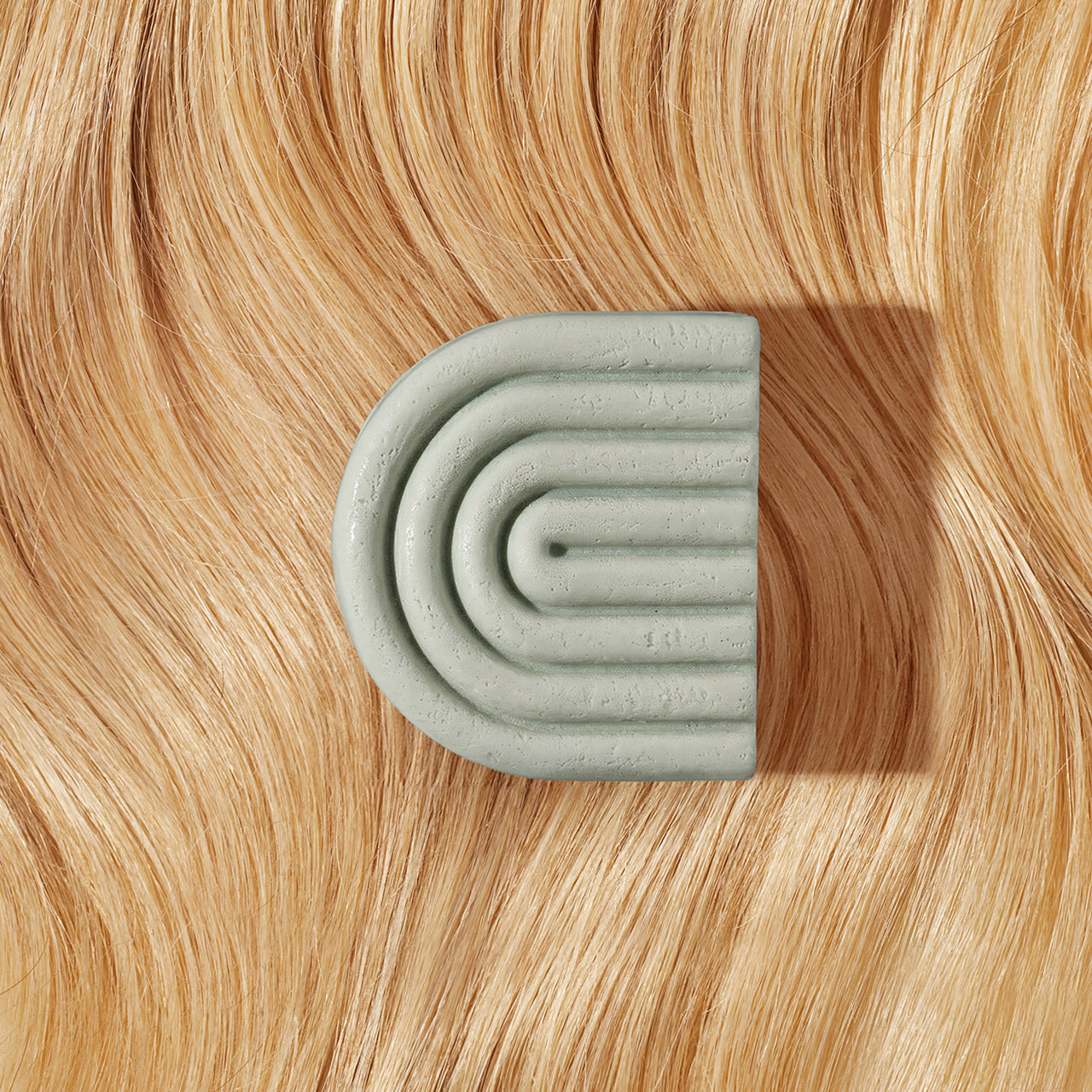 64952-CreativeProductShoot-VolumizingSolidConditioner-BottleFreeBeauty-Rosemary_Biotin-After-1280x1280px_e23d8f88-0df2-492d-8004-f5d8e1f70c29-1.jpg